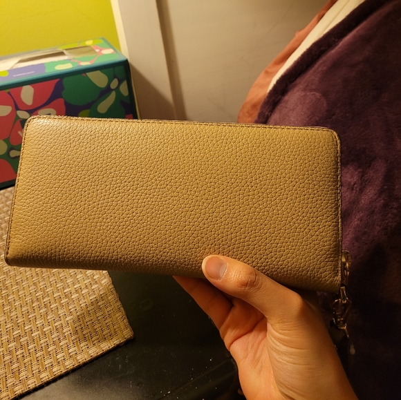 NWT Michael Kors Wallet - Picture 3 of 12